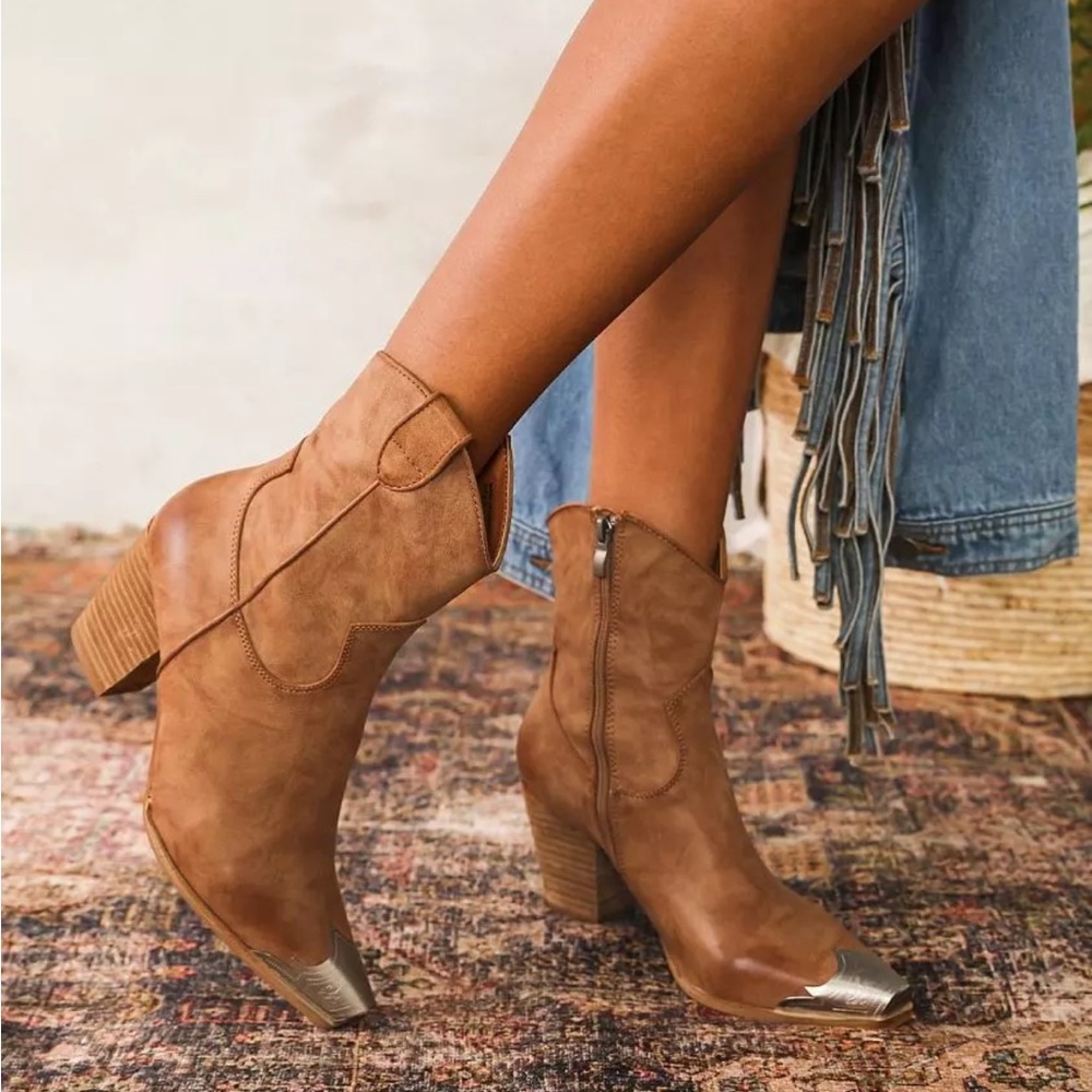 BEAST FASHION Tan Heeled Boots with Silver Accents